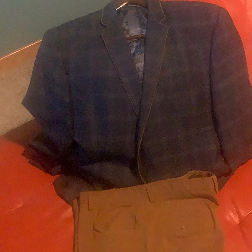 Men’s Van Heusen Jacket and Hager Pants
